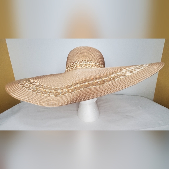 Elegant Tan Sun Hat with Gold Accents - Picture 3 of 9
